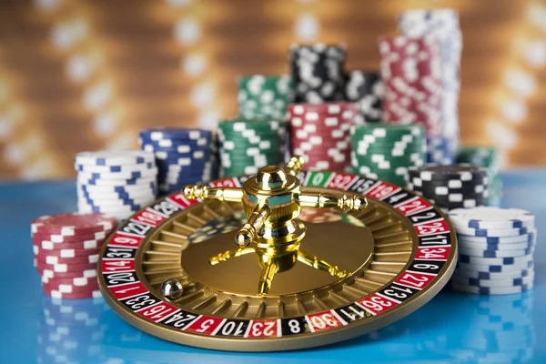 Omaha poker variant with four hole cards